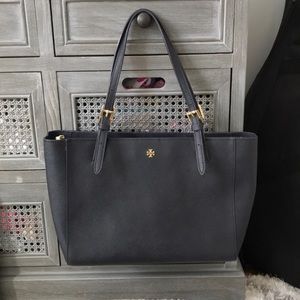 NWOT⭐️Tory Burch Navy Emerson Tote